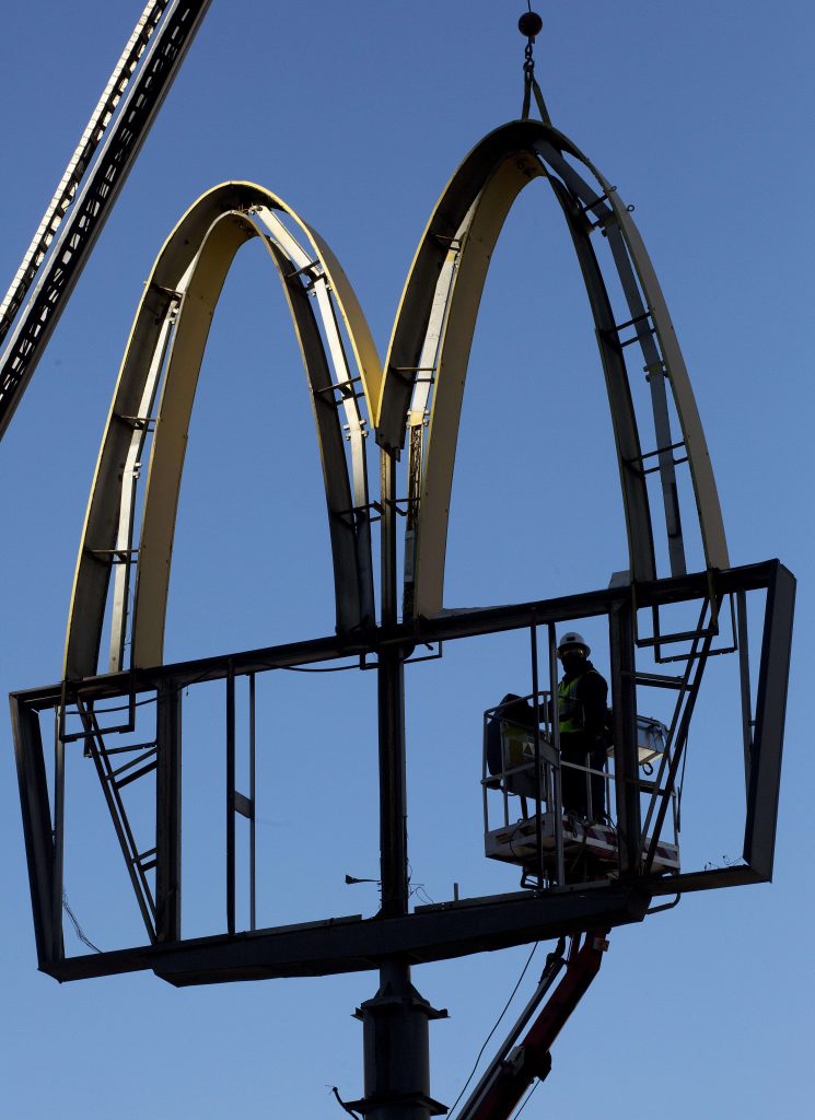 (AP Photo/Mark Lennihan)
