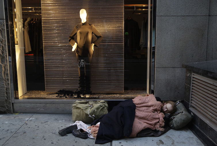 AP Photo/Mark Lennihan